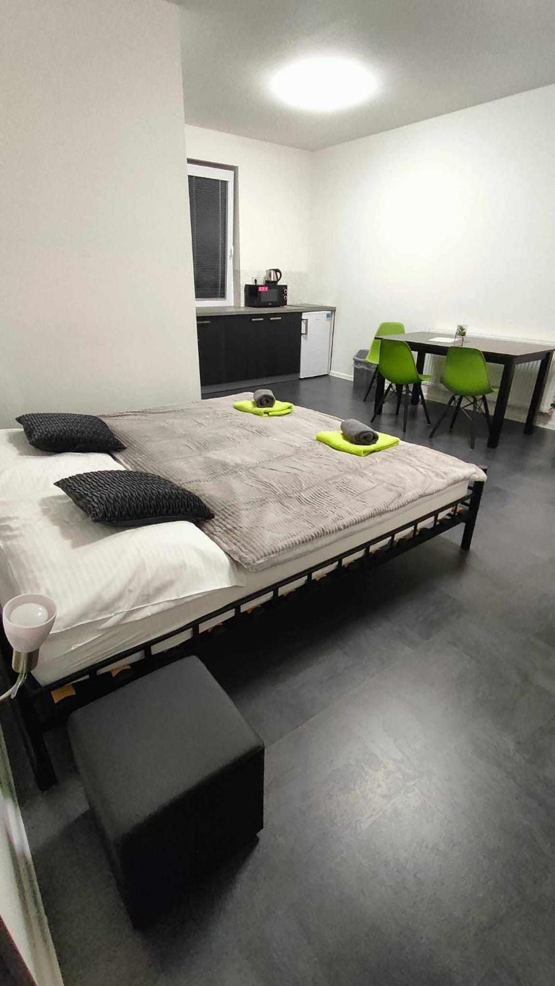 Apartmany U Golfu ยีห์ลาวา ภายนอก รูปภาพ