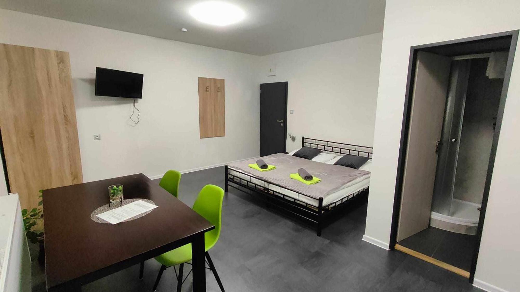 Apartmany U Golfu ยีห์ลาวา ภายนอก รูปภาพ